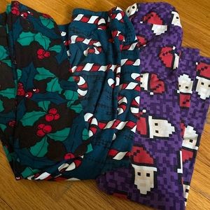 Bundle of 3 pairs of Lularoe L/XL Christmas leggings🎄❤️